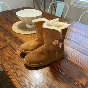 Used Ugg boots